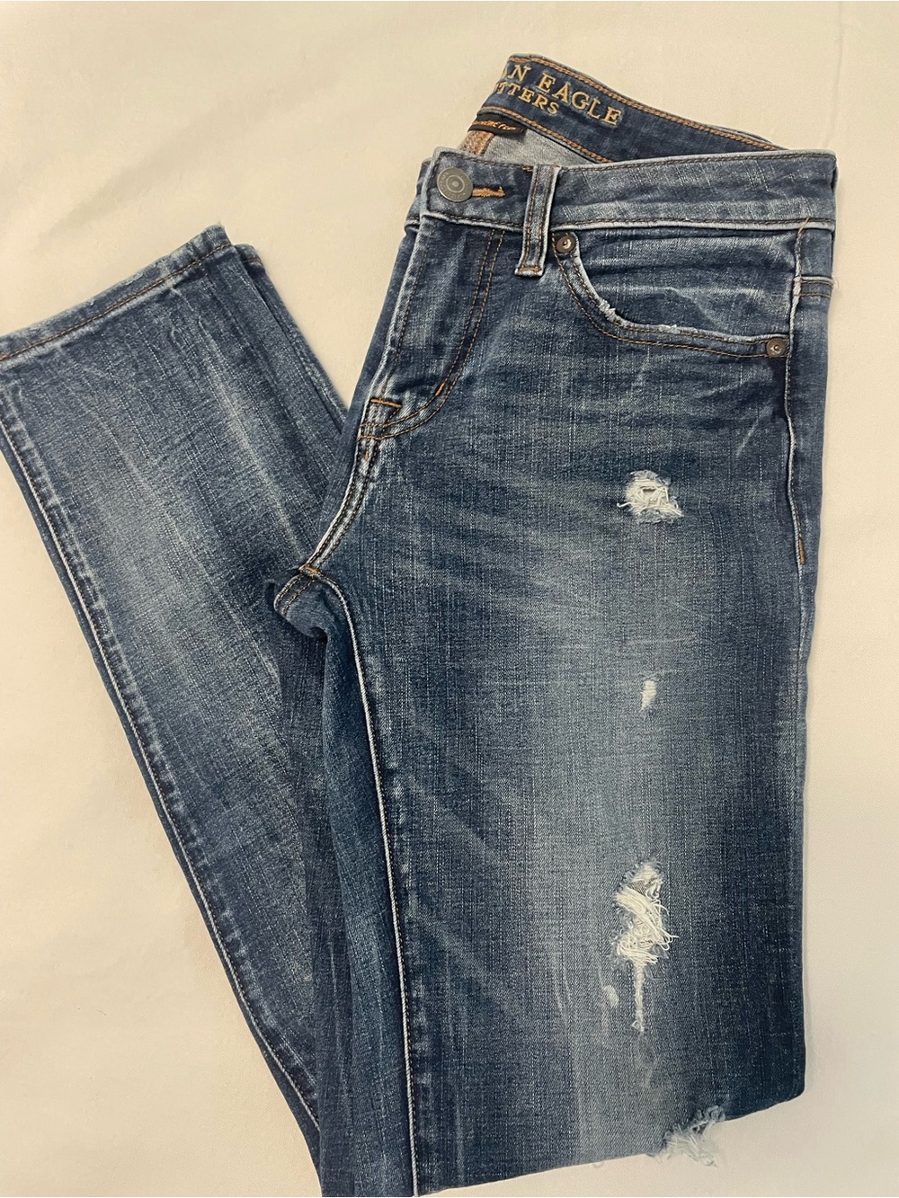 American Eagle Outfitters Women's Faded Blue Ripped Skinny Jeans (30x32) US